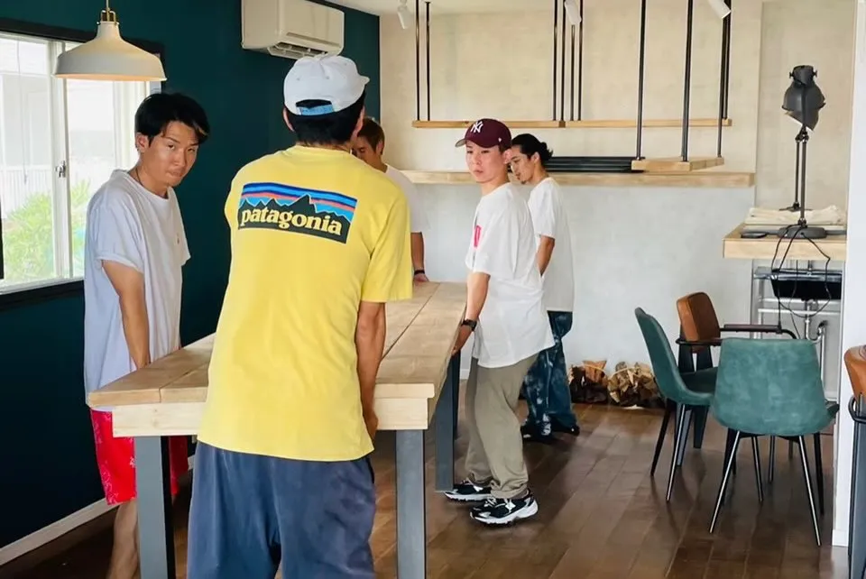 店内の大きなテーブルの思い出。