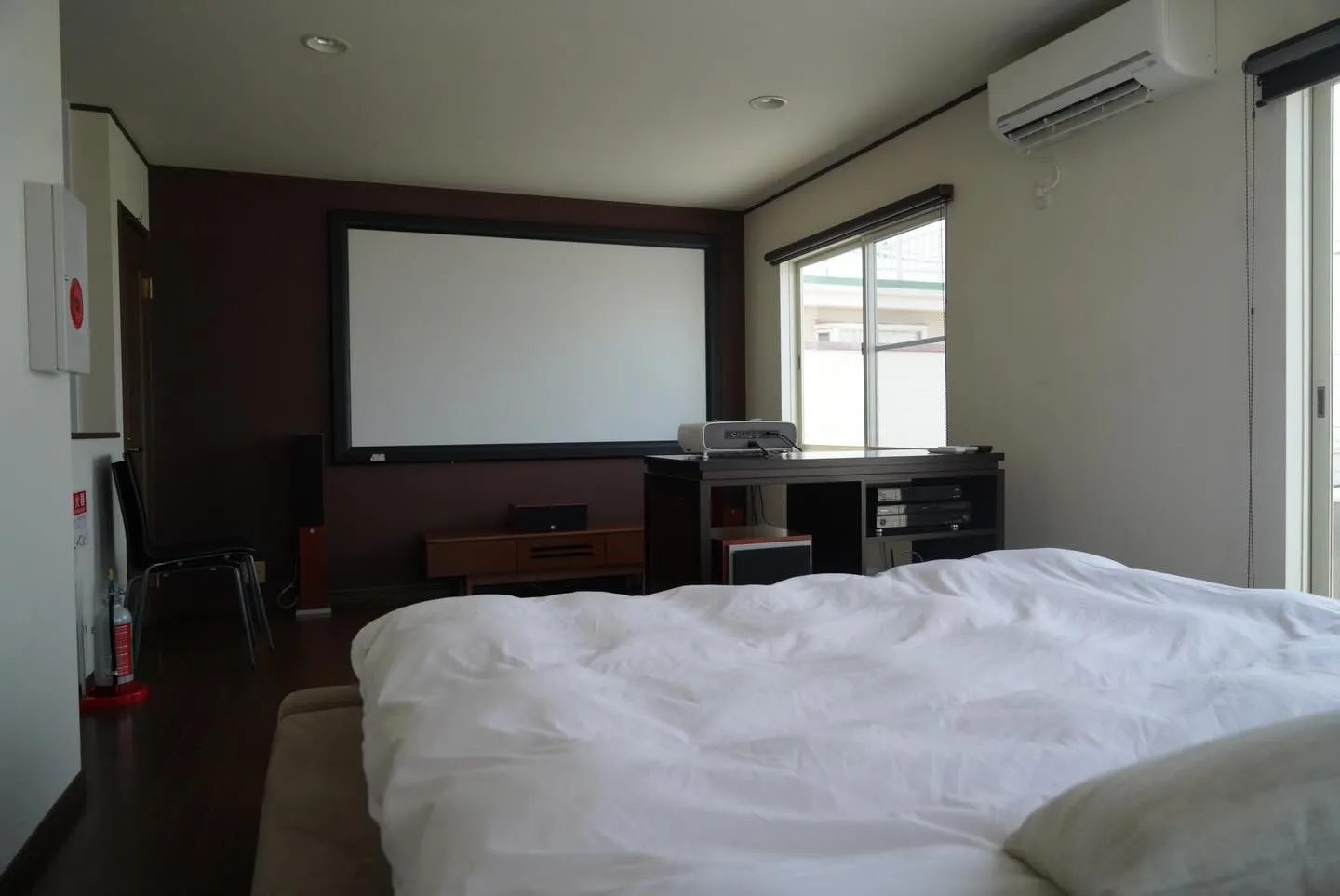 カフェ2-3階に泊まれます🫶