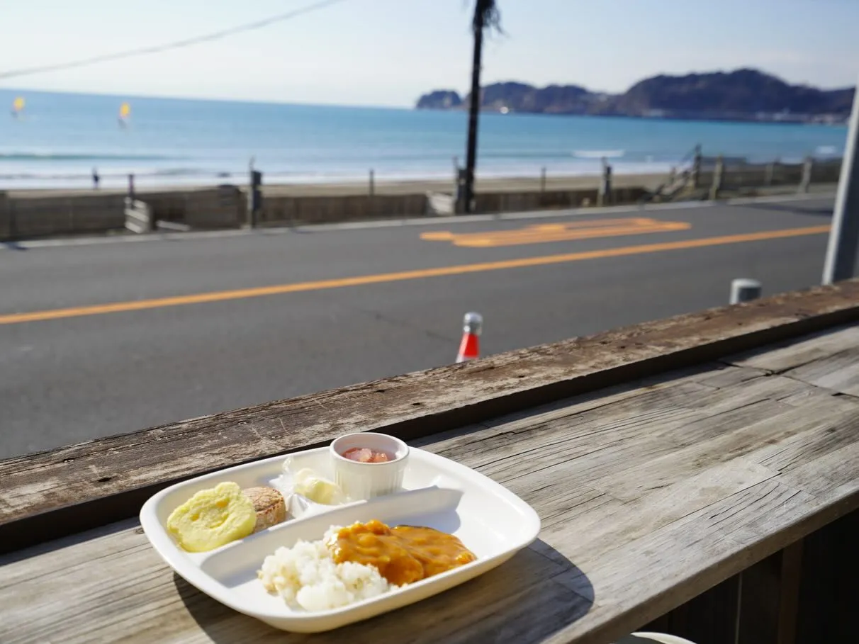 海まで徒歩10秒🏖️